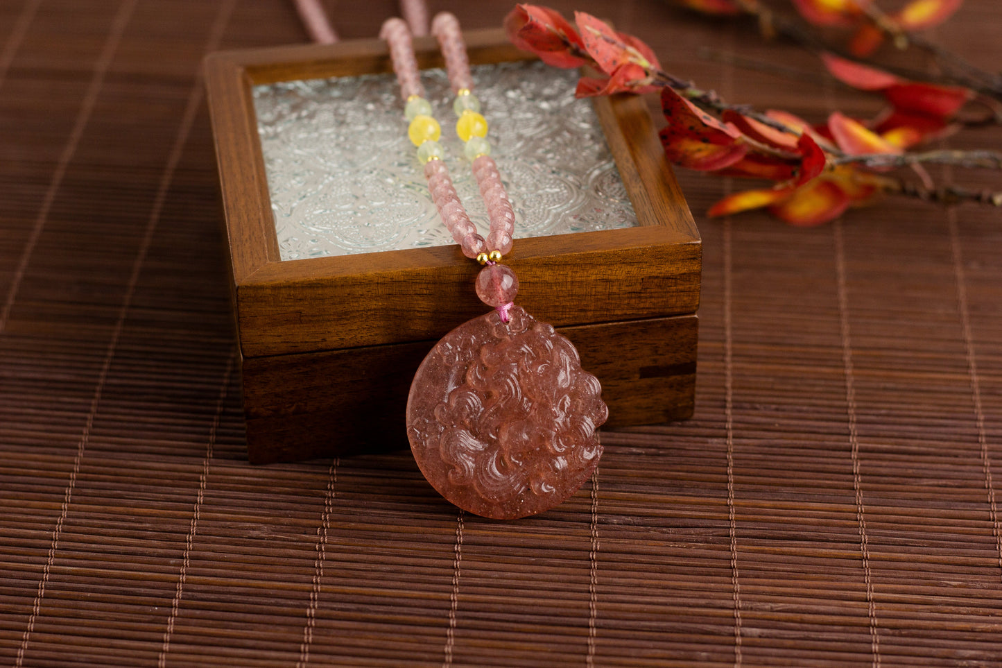 <You's jewelry>Exclusive customized strawberry crystal nine-tail pendant