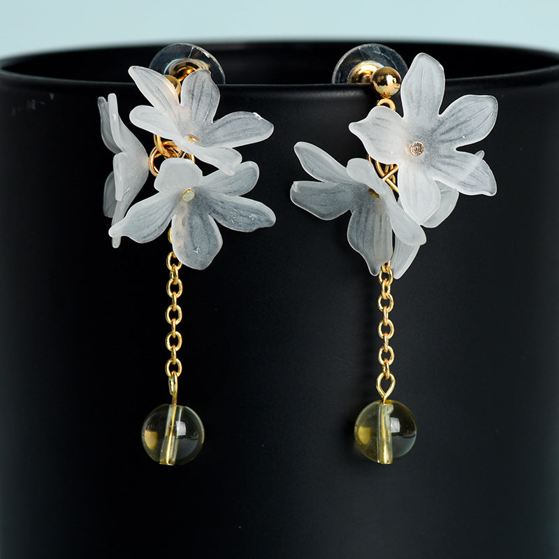 Natural crystal ball beads gardenia flower earrings creative simple and elegant handmade earrings